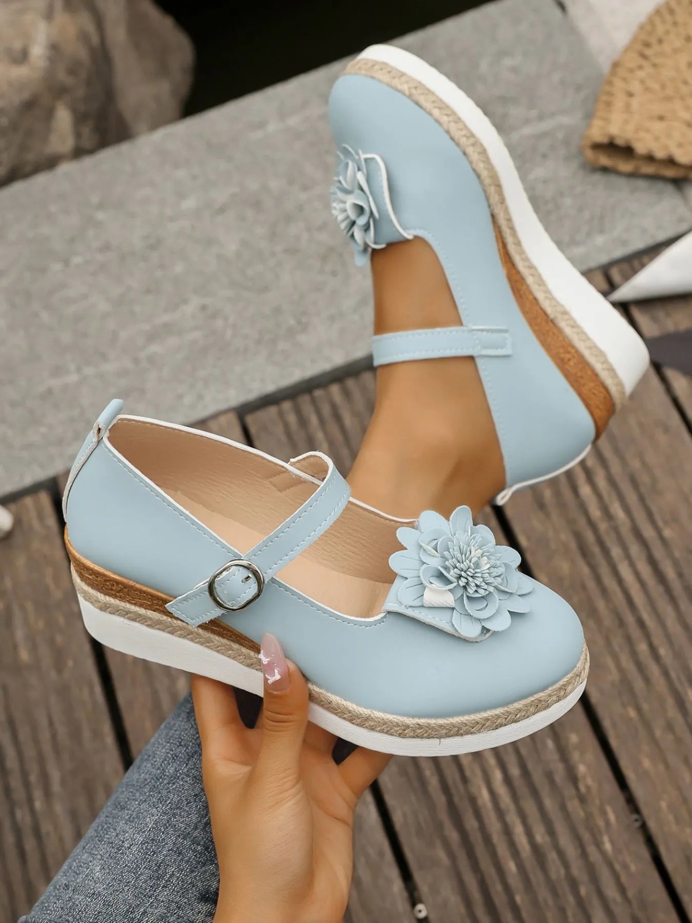 Mary Jane - Loafers in light blue with flower embellishments and adjustable strap on a stylish platform sole.