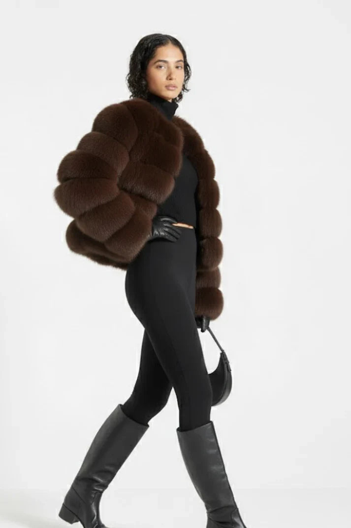 Faux fur Jacke für Damen eleganter Schnitt, kurzer Schnitt luxuriös für den Winter bei Velora Lux kaufen 
