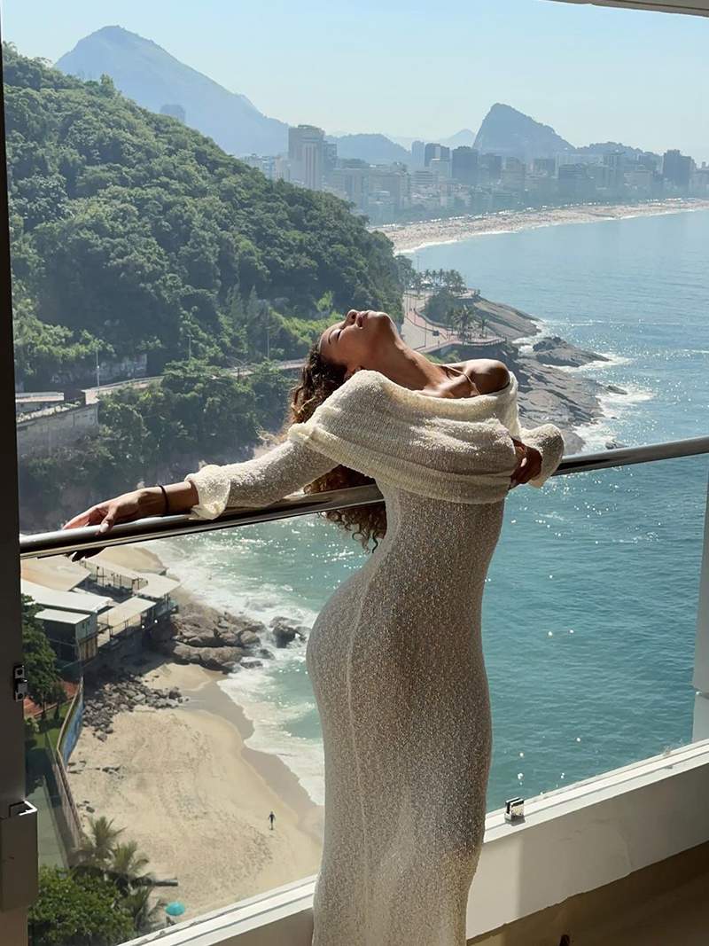 Marissa Bouclé-Maxikleid