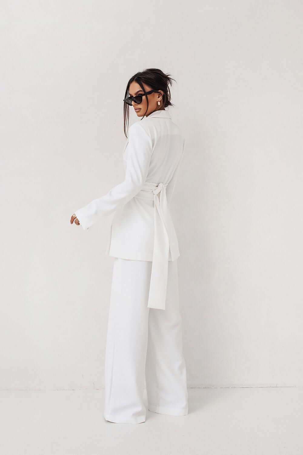 Schicker weißer Hosenanzug für Frauen – Zweiteiliges Set für einen cleanen, modernen Look 