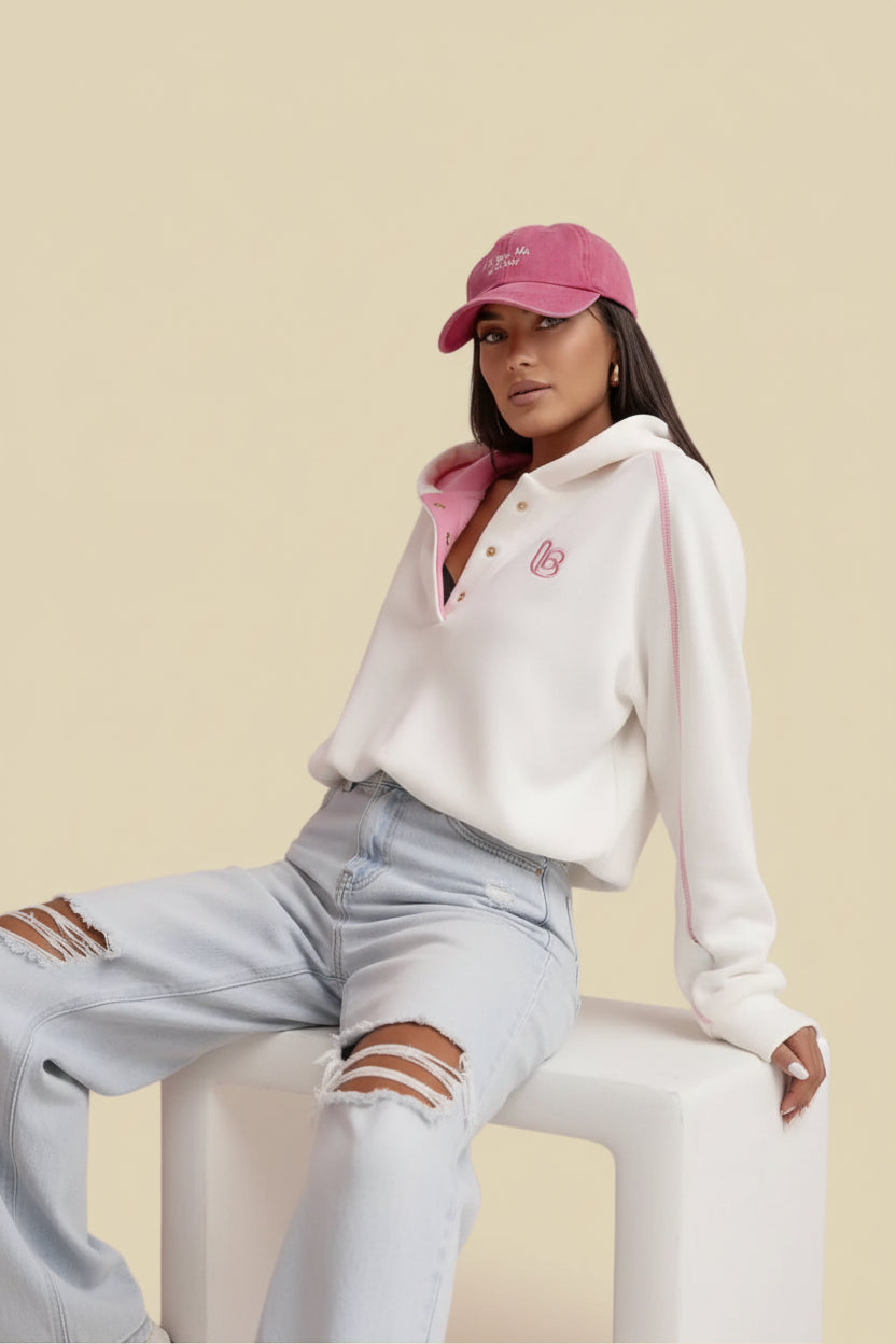  Oversize Damen Hoodie in sandton mit rosa innenkapuze und schriftzeichen – Bequemer Kapuzenpullover für einen lässigen Streetwear-Look