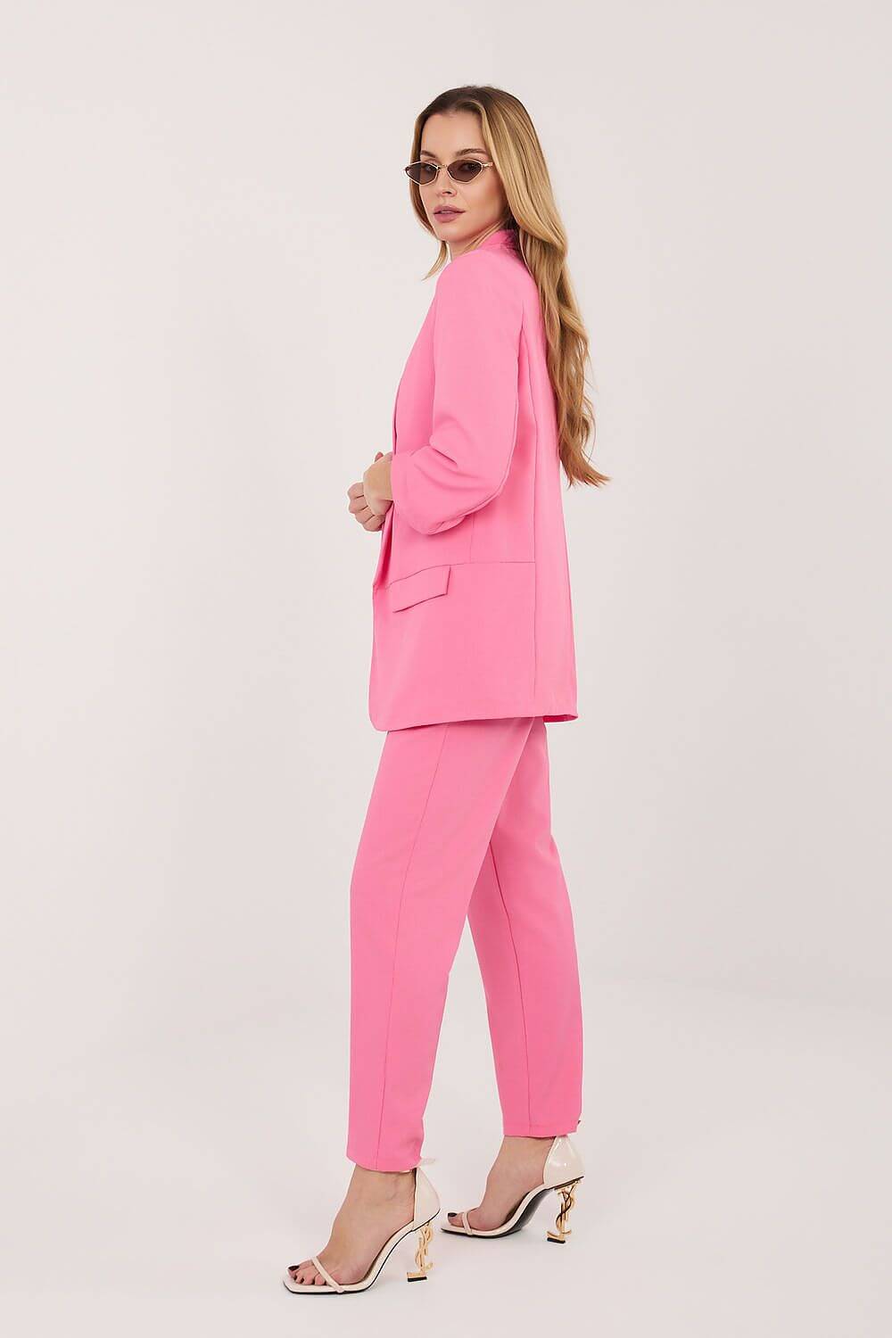Zweiteiler Damen festlich in Rosa mit Blazer und Stoffhose – Velora Lux Fashion